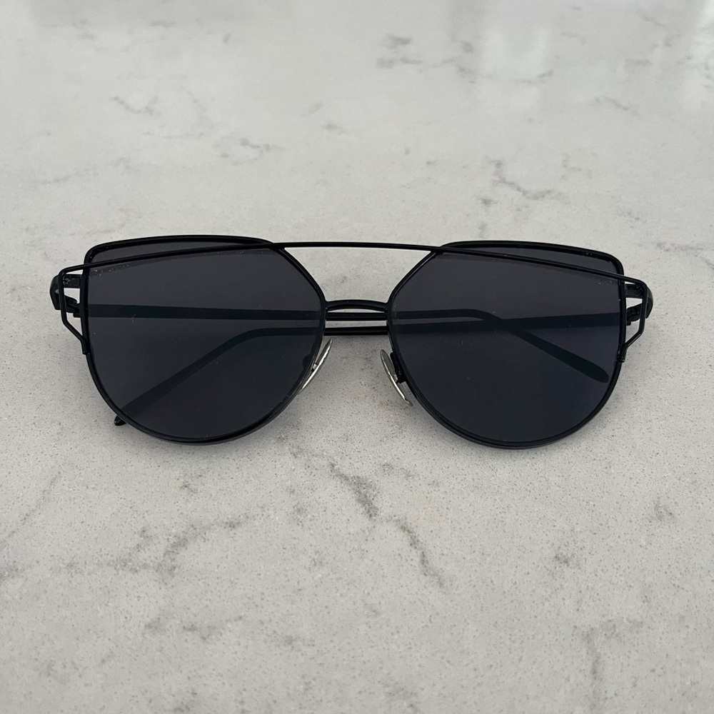 Stylish Black Sunglasses